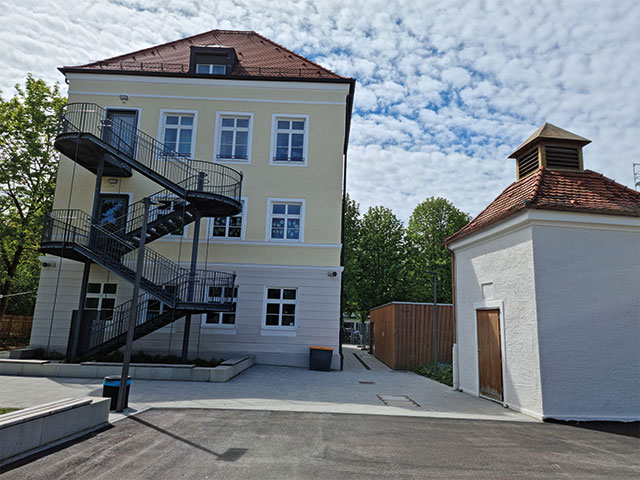 Außenansicht Pausenhof