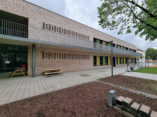 Außenansicht Eingangsbereich